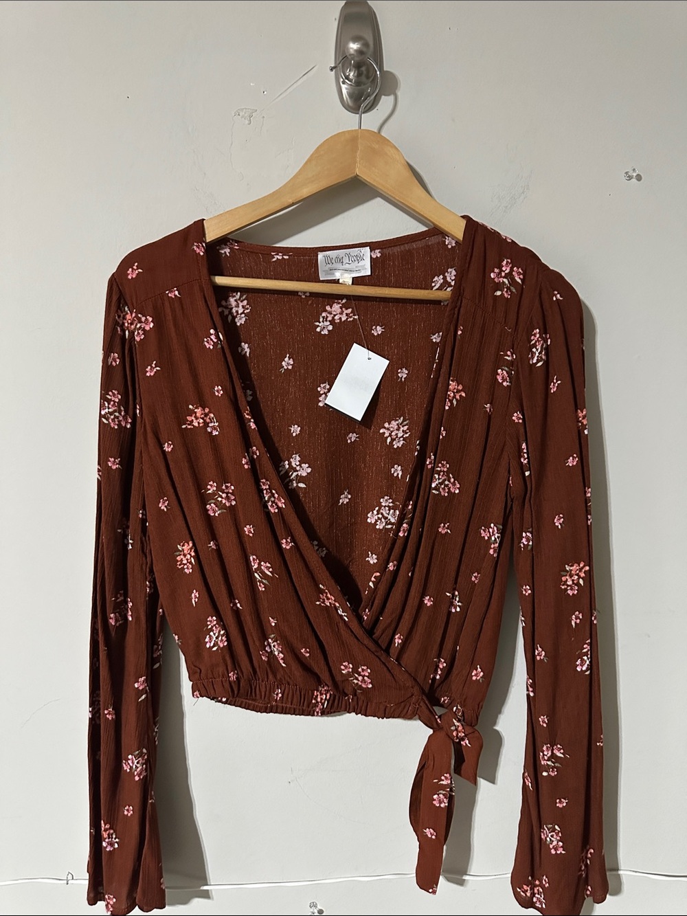 We the People Brown Floral Wrap Tie Long Sleeve Crop Top XS Made in USA
DESCRIPT